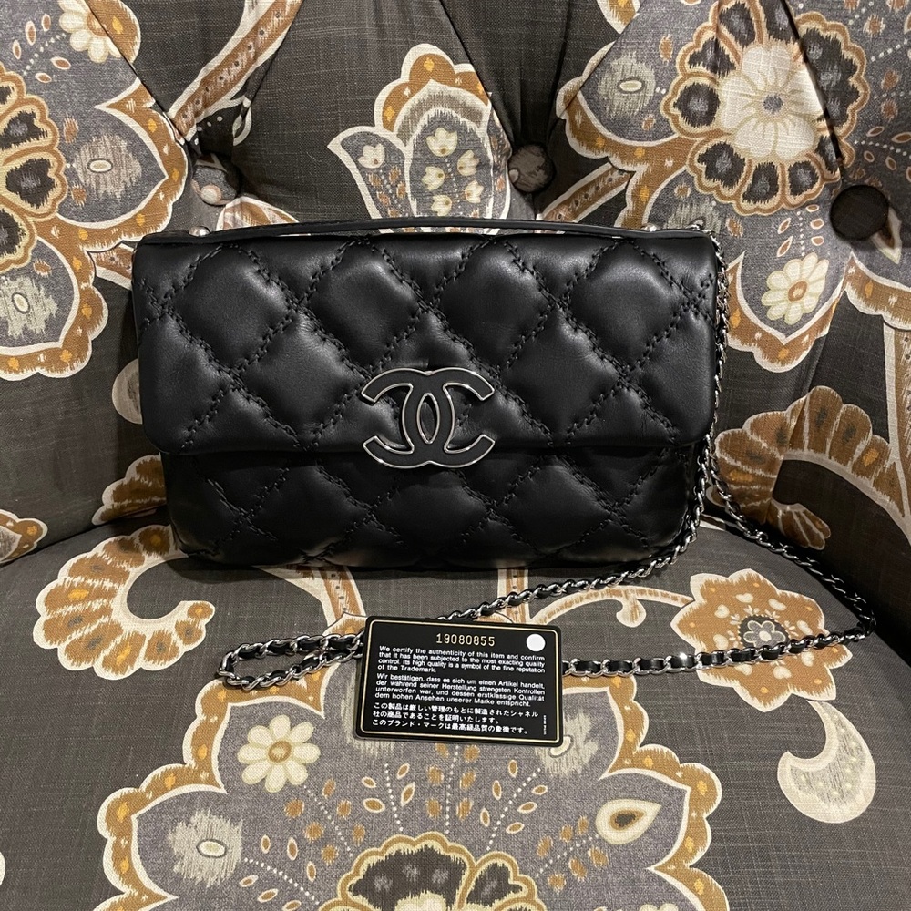 Chanel Hamptons calfskin flap bag
